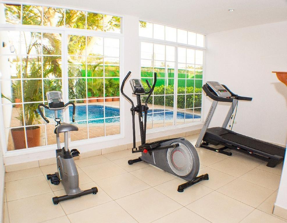Executive Managua Hotel Bagian luar foto