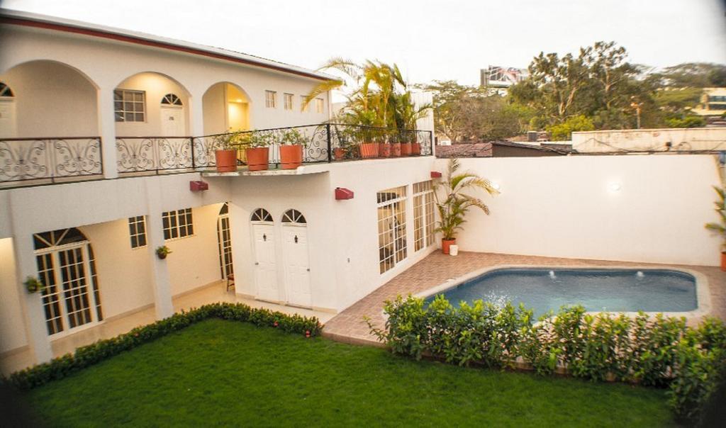 Executive Managua Hotel Bagian luar foto