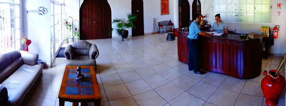 Executive Managua Hotel Bagian luar foto
