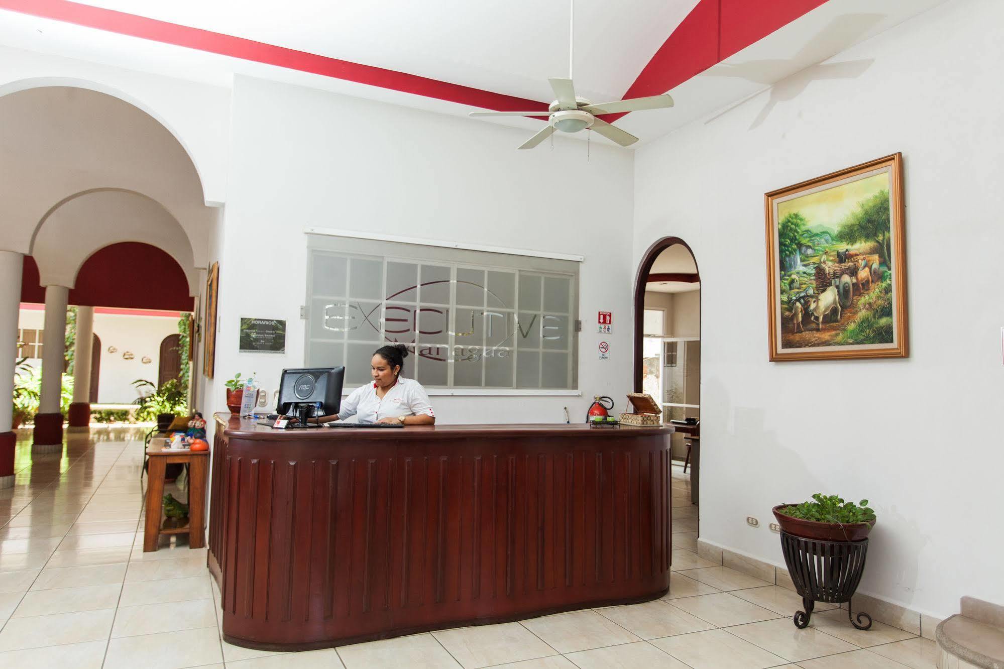 Executive Managua Hotel Bagian luar foto